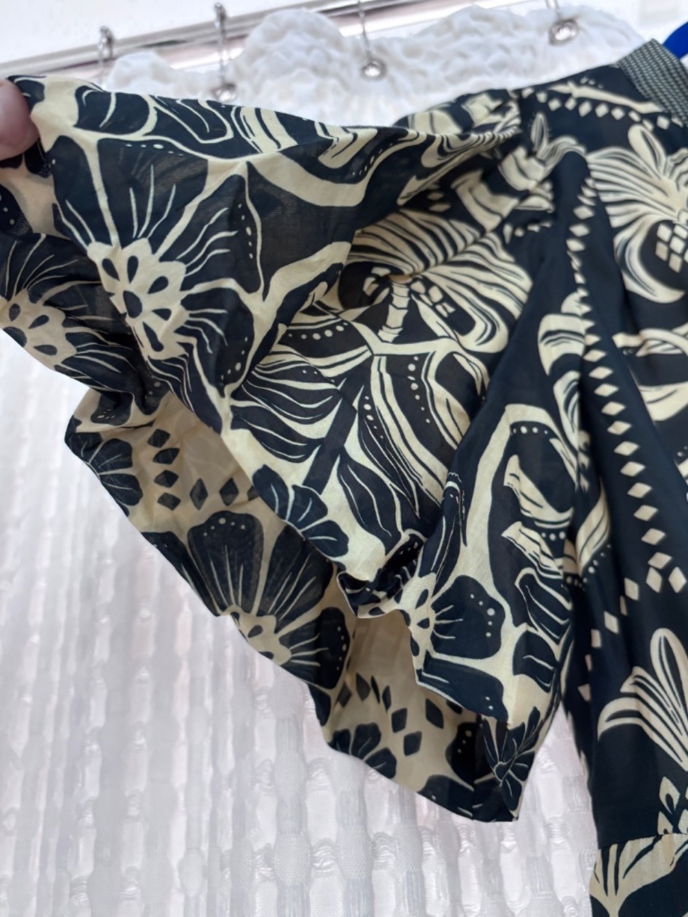 Farm Rio Navy Blue Ainika Tropical Splendor Mini Dress Size Medium - Picture 4 of 6